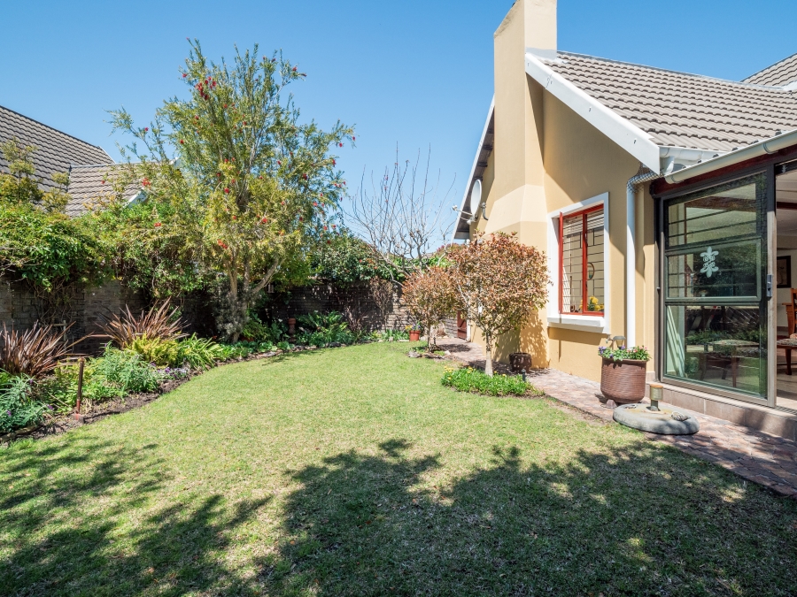 3 Bedroom Property for Sale in The Island Western Cape